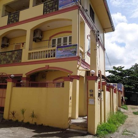 Julz Tropical Apartments Olóngapo Exterior foto