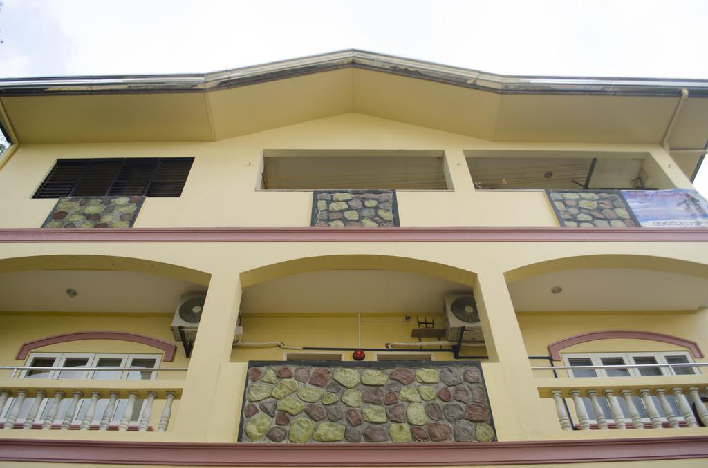 Julz Tropical Apartments Olóngapo Exterior foto