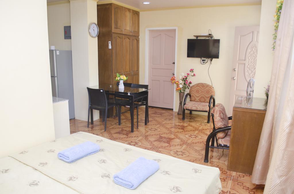 Julz Tropical Apartments Olóngapo Exterior foto